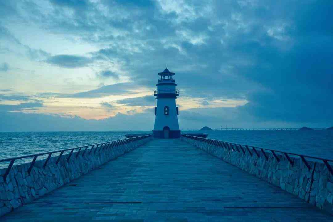 AI绘画海滨风景创意文案撰写指南：涵海边美景、情感表达与绘画技巧全解析