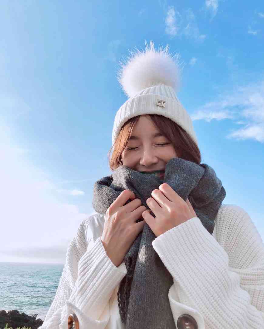 AI绘画：海边风景创意文案撰写指南
