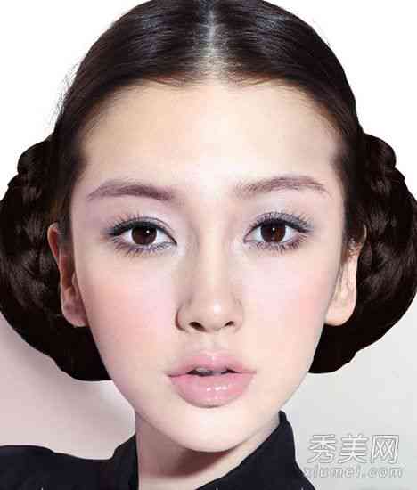 AI儿美妆拍照助手：一键打造宝宝专属可爱妆容与创意摄影文案指南