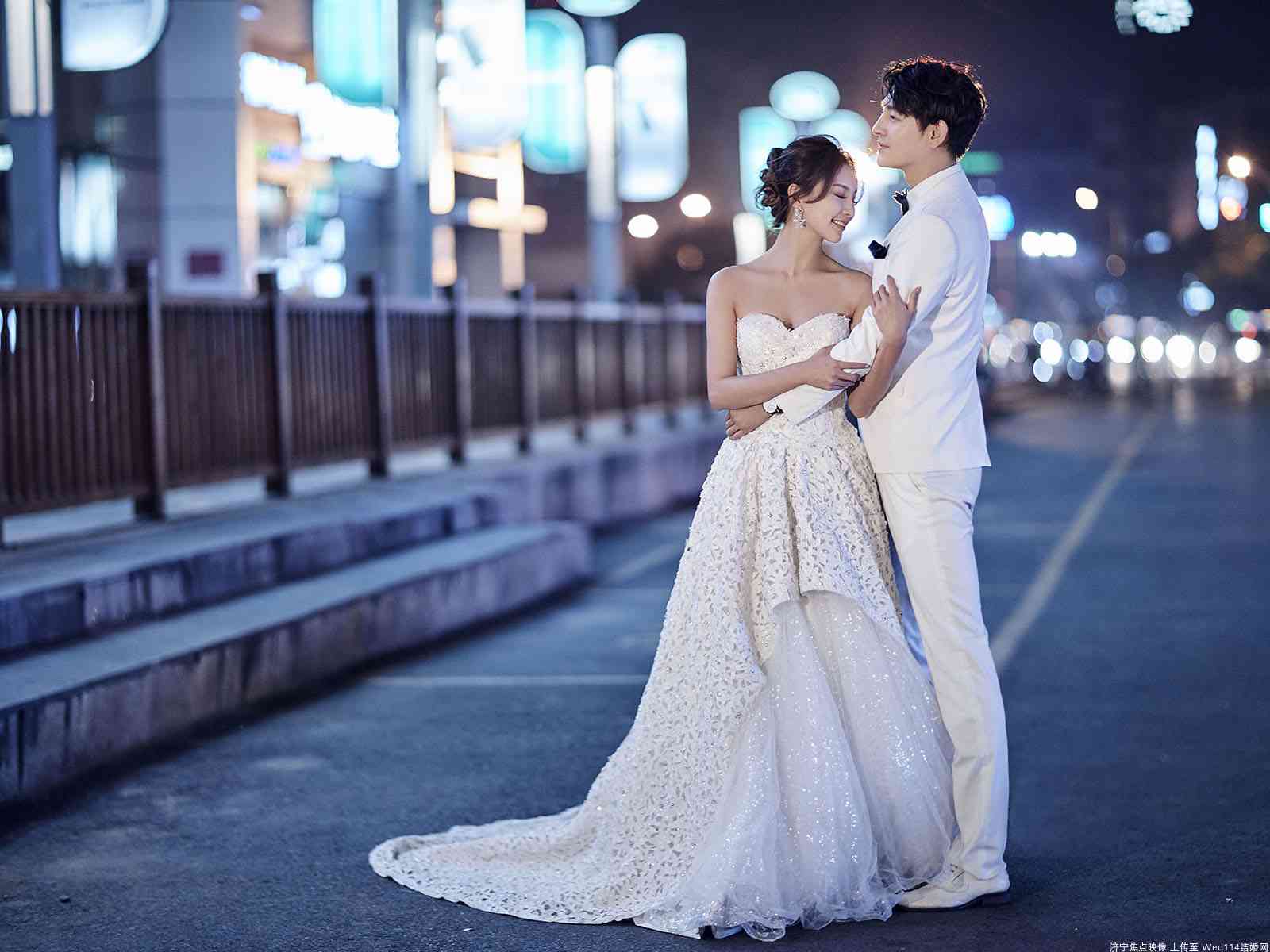 一站式婚纱摄影特效解决方案：涵创意特效、拍摄技巧与后期处理指南