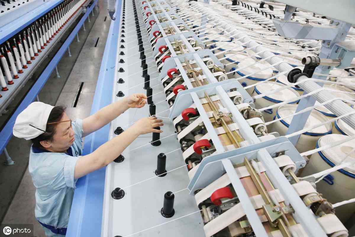 深度解析AI设计实践报告：全面揭示应用现状、挑战与未来发展策略