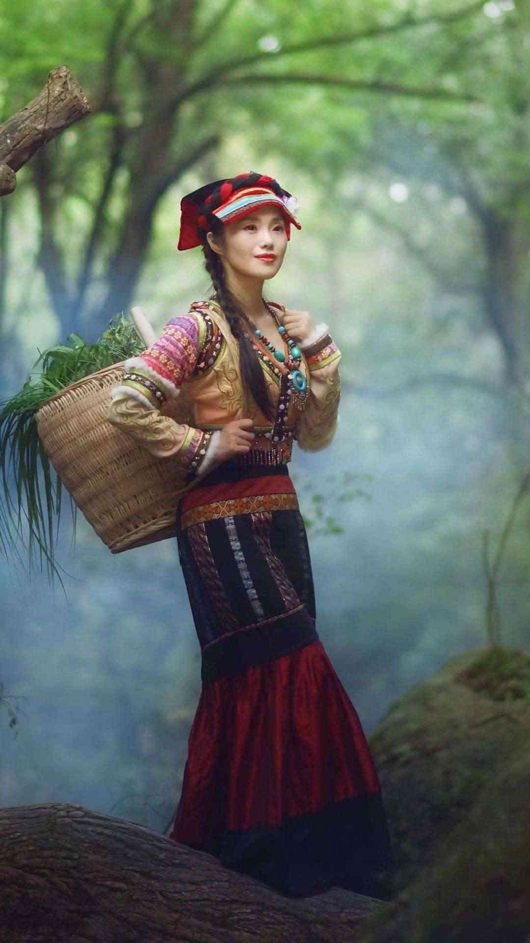 探索族文化：高清族人物与风情摄影集锦及深度解析