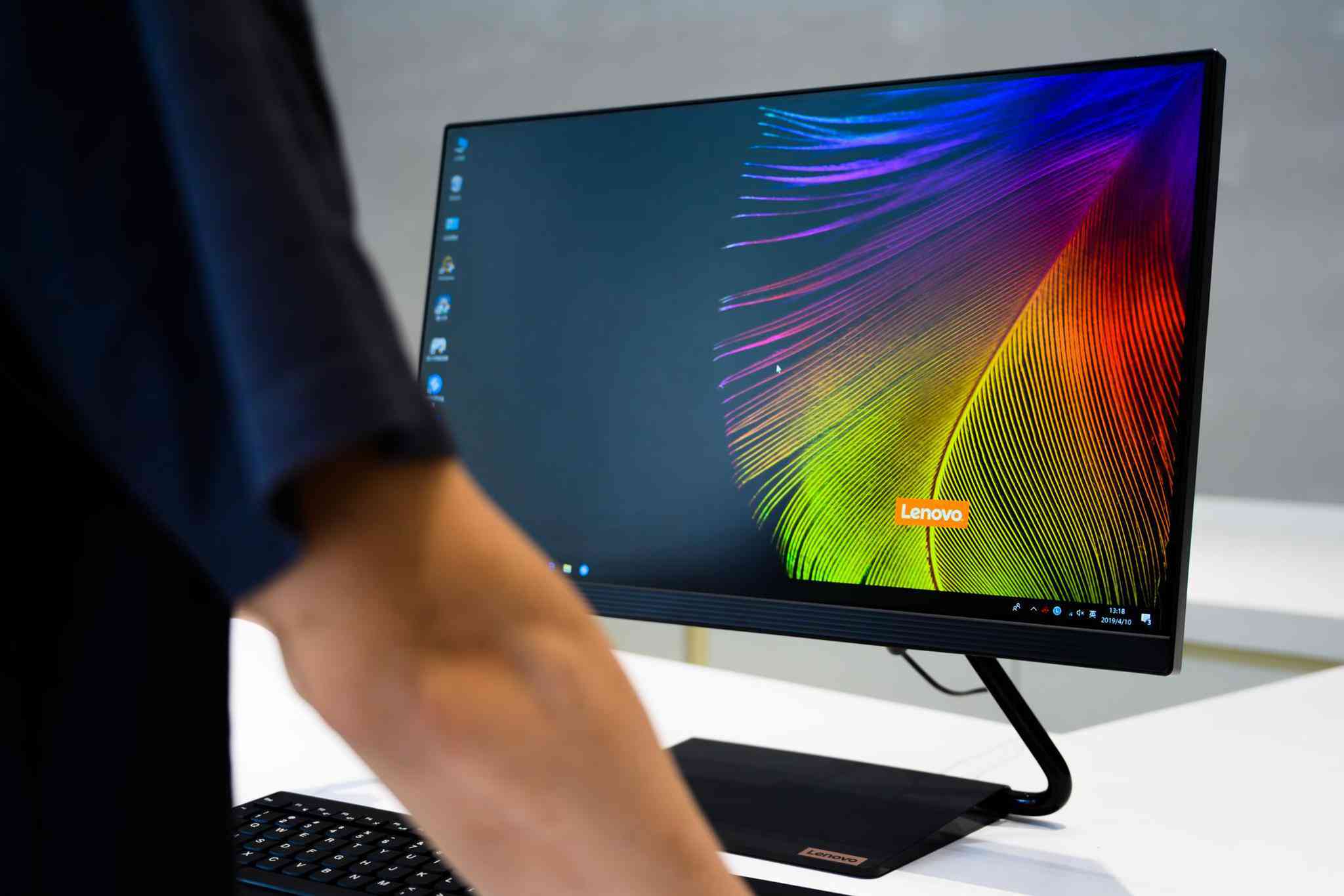 联想一体机 aio 全解析：性能、特点、应用场景及用户常见问题解答
