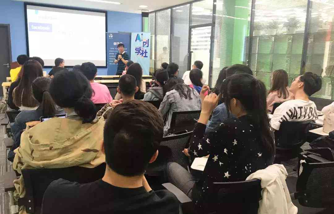 全面解析：人工智能写作助手——高效辅助创作、提升写作技能的必备工具