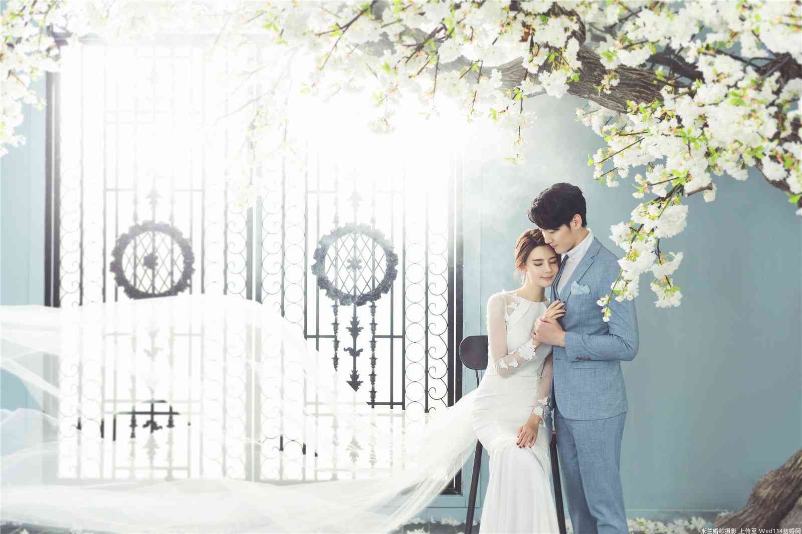 婚纱照样片文案：简短经典句子与短句撰写技巧