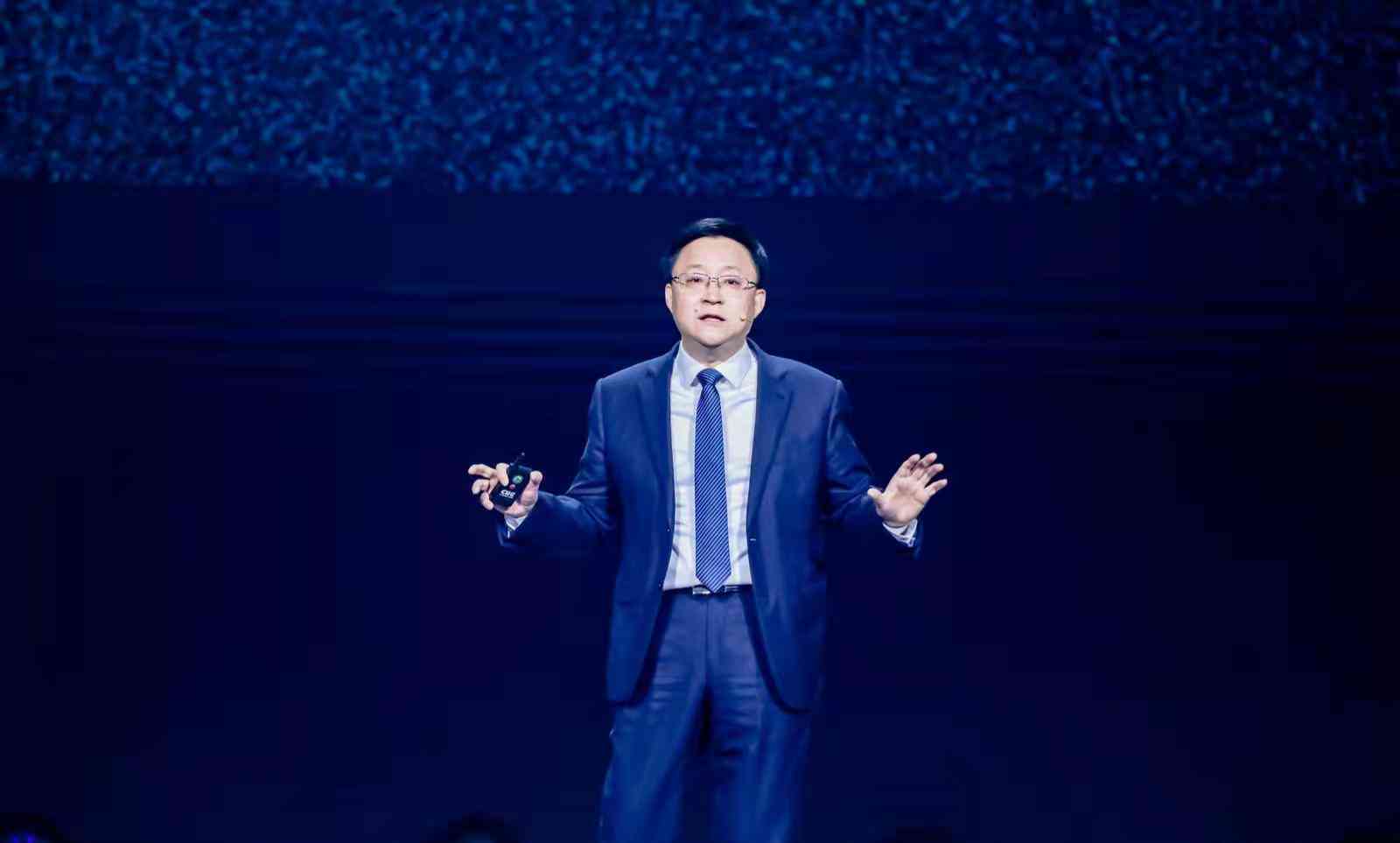 AI创作权与版权归属深度探讨：辩论赛全面解读人工智能创作权益与挑战