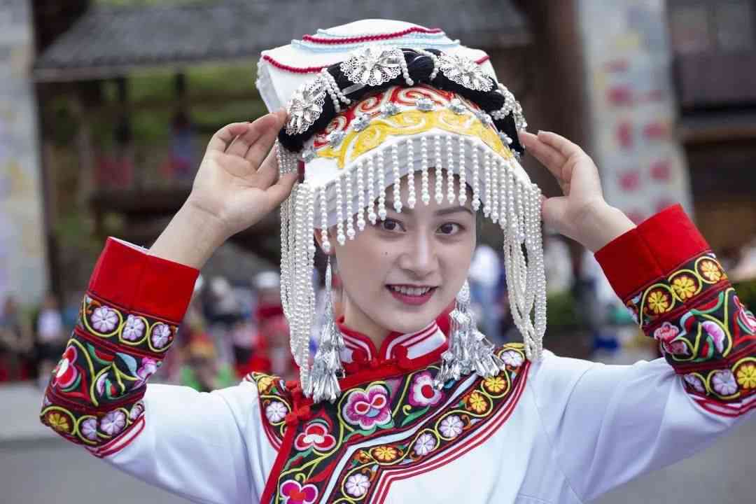 彝族风情：揭秘彝族姑娘的独特魅力与文化传承