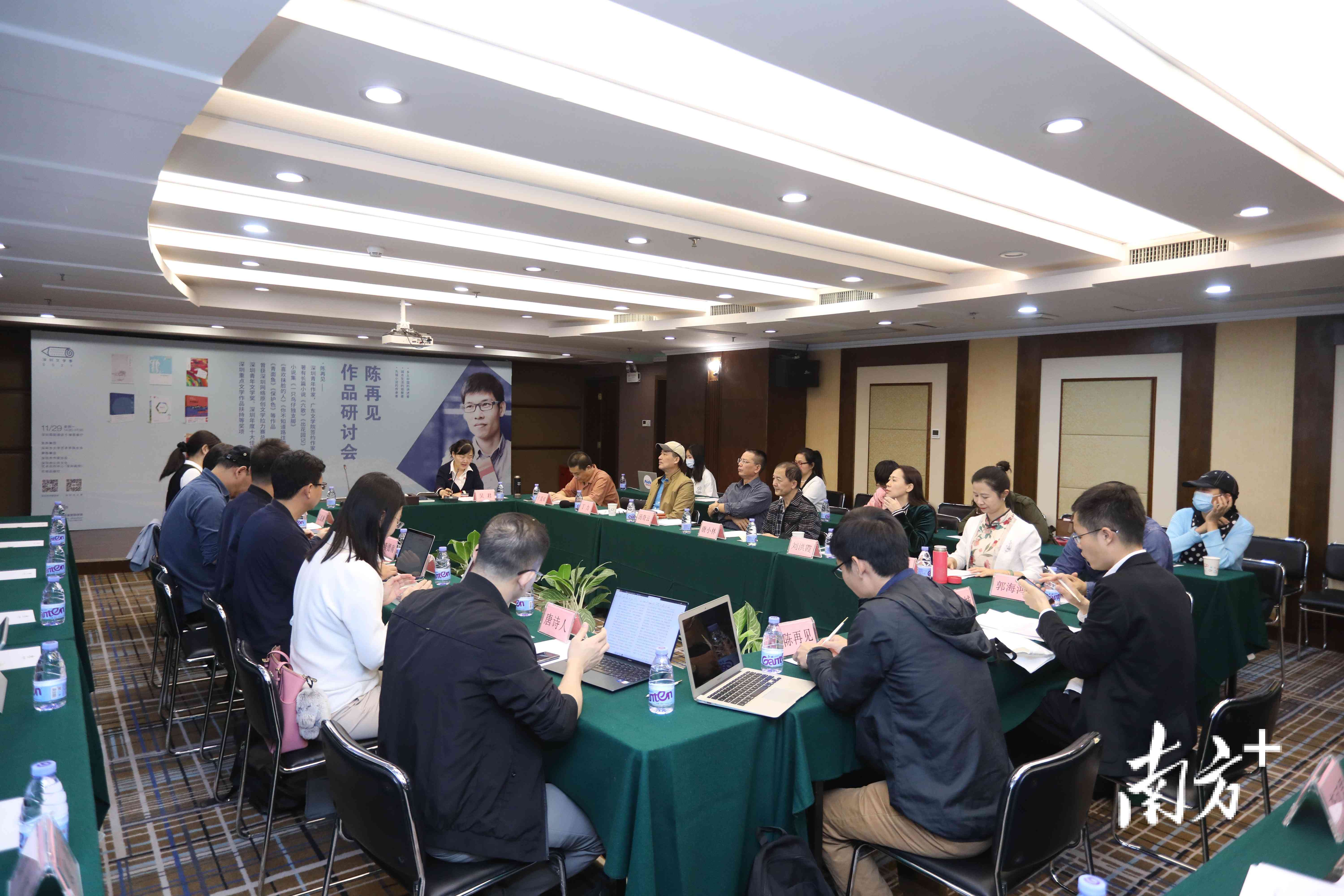 AI写作领域最新热点及趋势解析：全面覆用户关注点