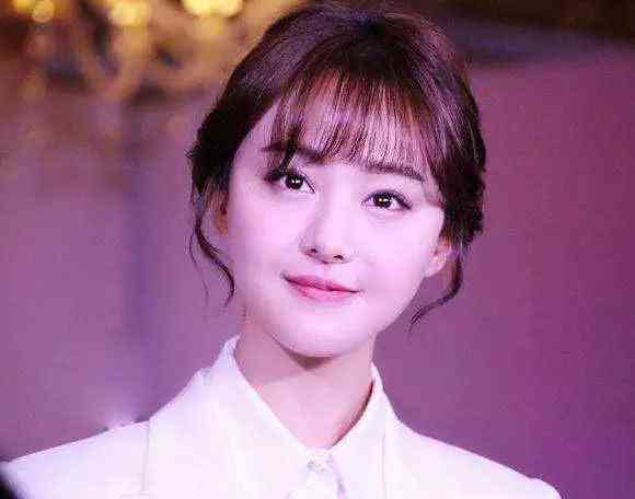 爱豆AI语音文案怎么写：打造吸引粉丝的完美文案与功能解析
