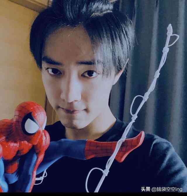 '明星偶像专属AI语音创意文案素材库'