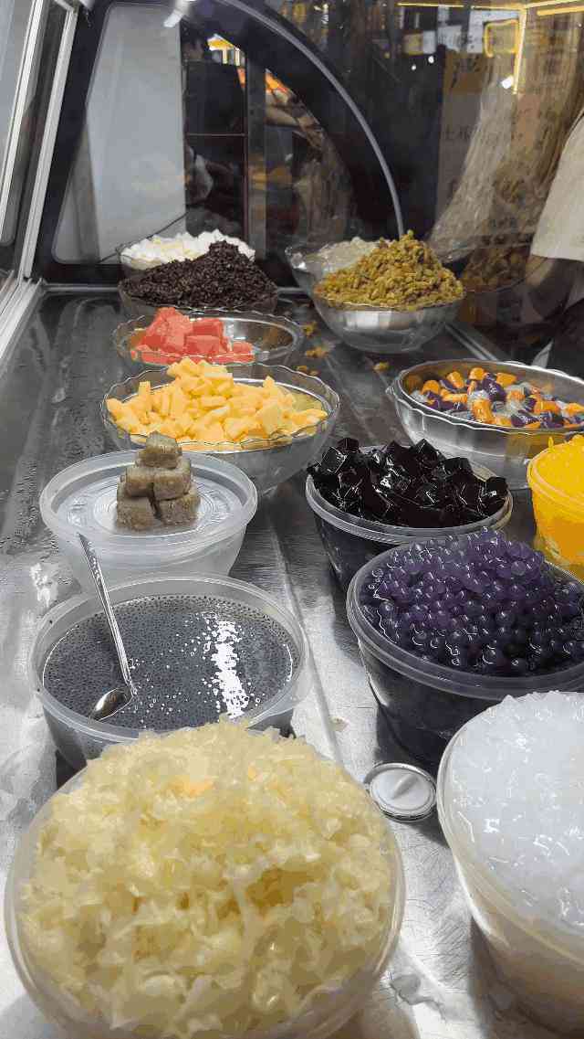 AI文案攻略：全方位撰写美食探店文案，覆用户搜索热门问题解析