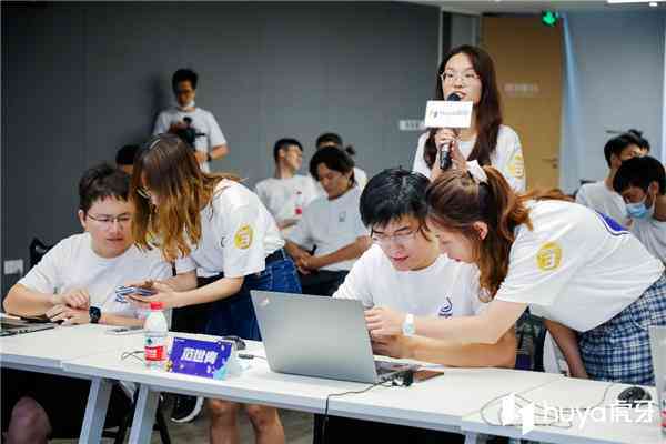 AI在文学艺术创作中的应用指南：从构思到成品的全过程解析与实战技巧
