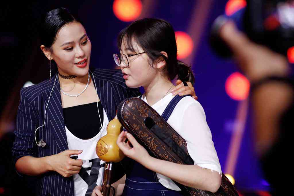 互动娱乐脚本创作示例与解析