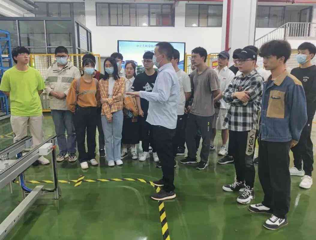 《智慧医疗新篇章：AI医疗机器人行业深度研究与市场前景分析报告》