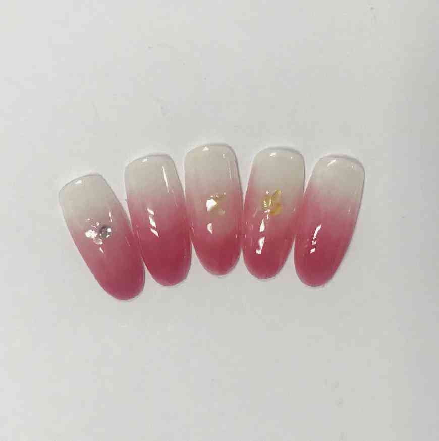ai渐变美甲文案怎么写