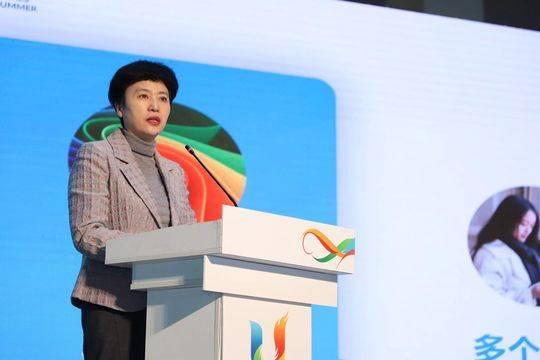 免费AI文案哪个好用：推荐免费文案神器与，盘点免费文案网站大全