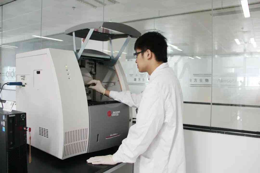 AI制药实践全景解析：投入与成效的综合报告总结与行业趋势展望
