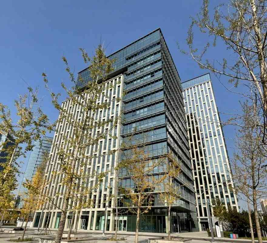 AI制药实践全景解析：投入与成效的综合报告总结与行业趋势展望