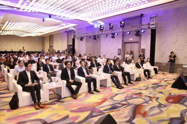 AI助手使用攻略：轻松掌握高效应用方法