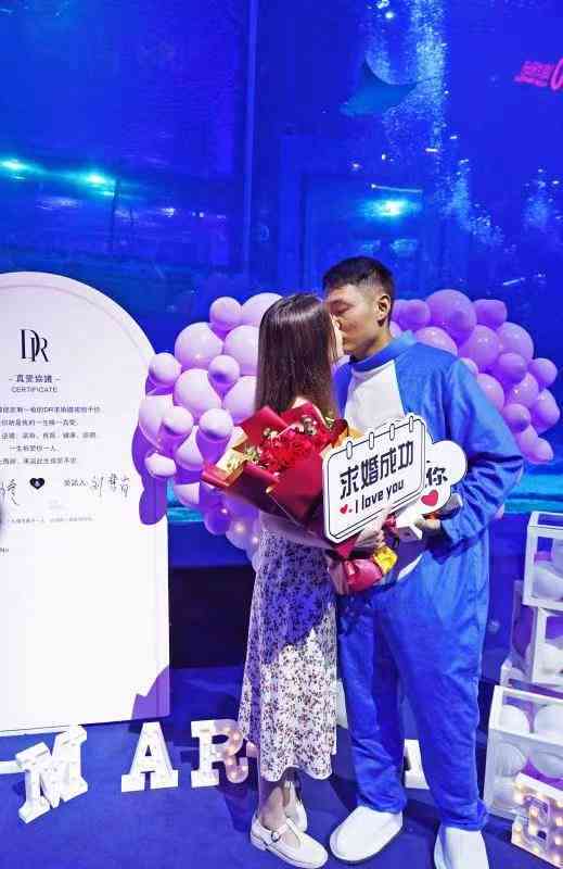 《七夕浪漫时刻：AI打造独特婚纱文案创作指南》