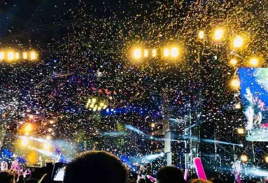 周杰伦演唱会的说说：人海星光点点，文案灵感汇编，朋友圈必备