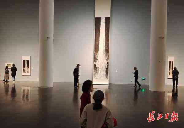 清华人工智能笔耕不辍：AI诗意盎然创作佳句