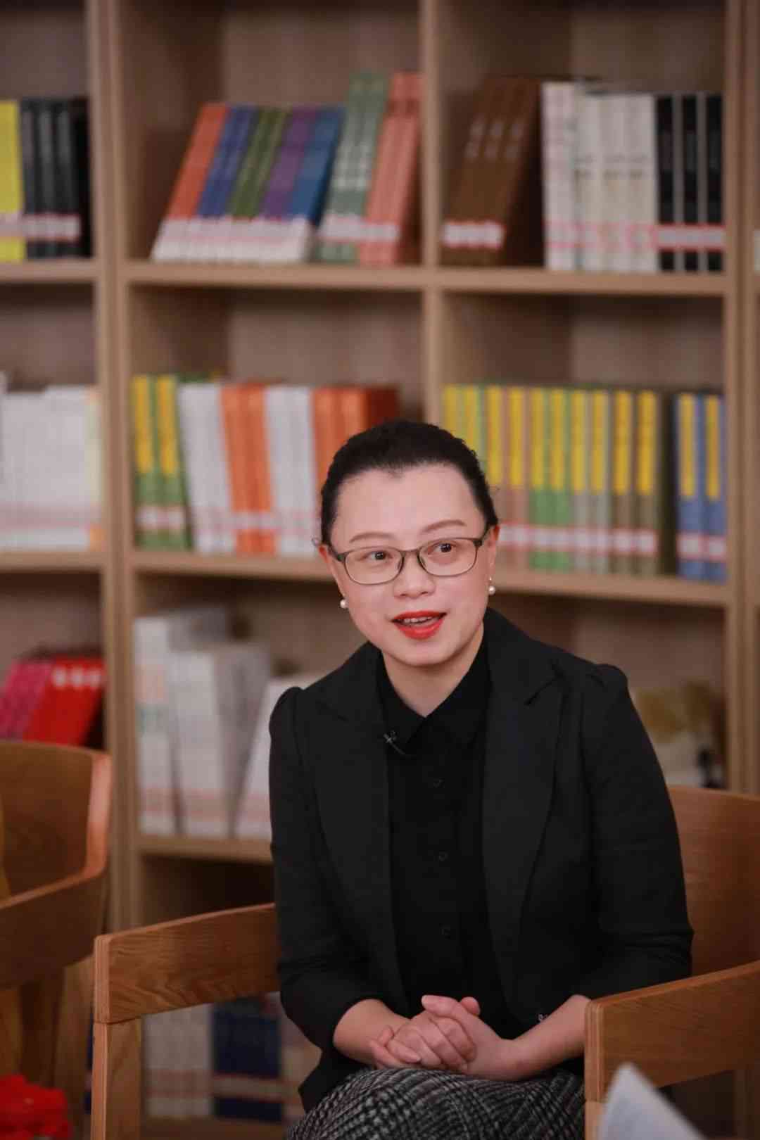 ailab：立强、老师、丽雅、AI李教授简历及AI来源平台介绍