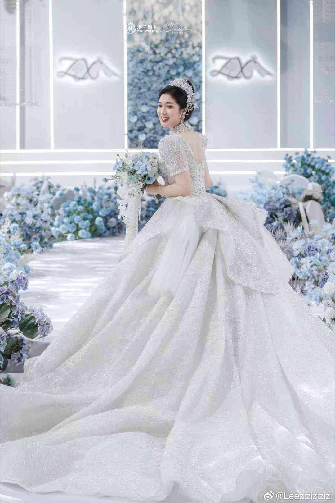 婚纱ai绘画文案怎么写的好看又好，怎么写才能吸引人啊