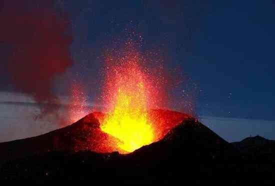 探究火山创作收入骤减之谜：收入为何戛然而止？
