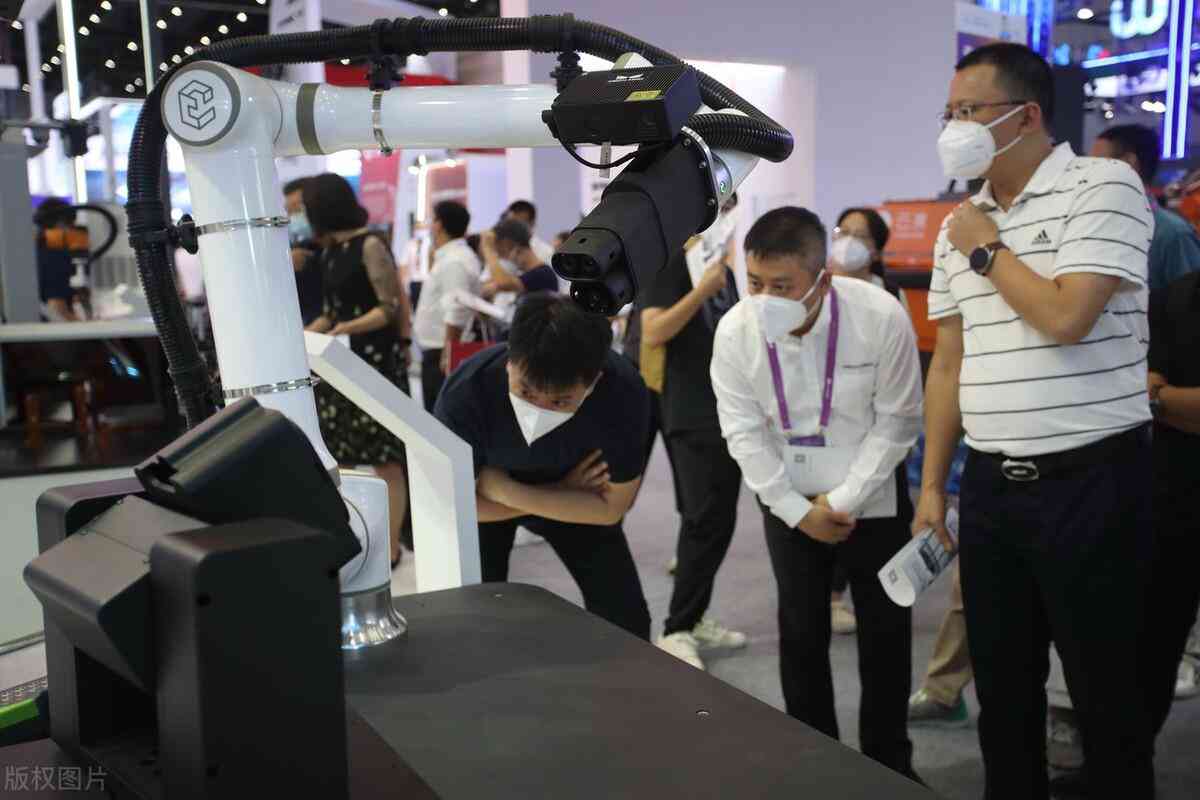 深入探讨：AI技术多角度应用与未来发展前景解析