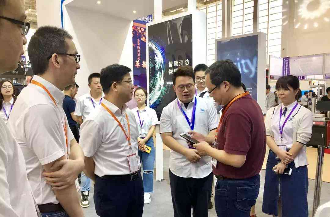 AI赋能创意写作：历年获奖作品精选与创作技巧解析