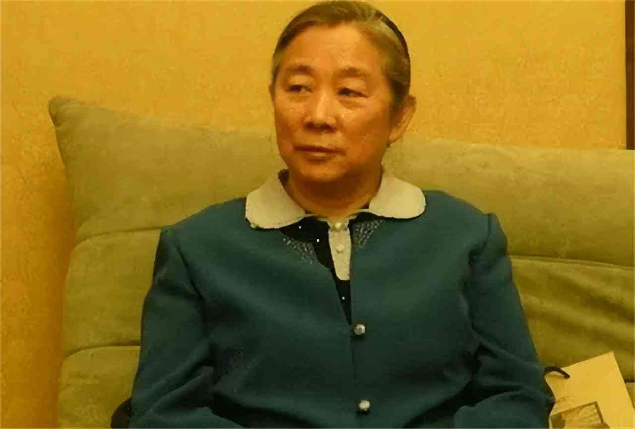 智能AI写作助手：一键免费生成高效总结软件
