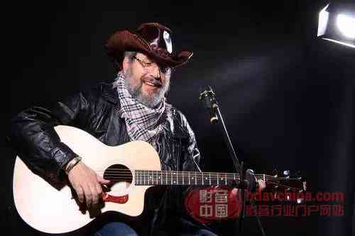 实力唱作歌手阿亮：最新作品、音乐风格及创作背后的故事全解析