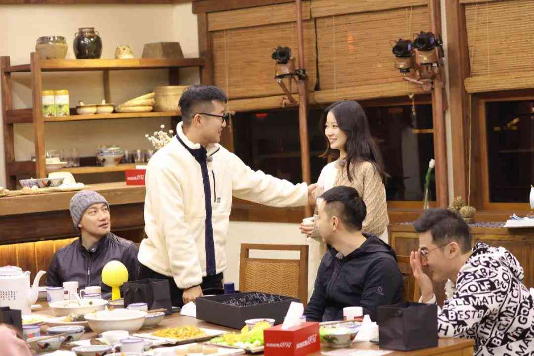 AI魔法焕新：一键打造完美美女文案，解决形象提升与内容创作全攻略