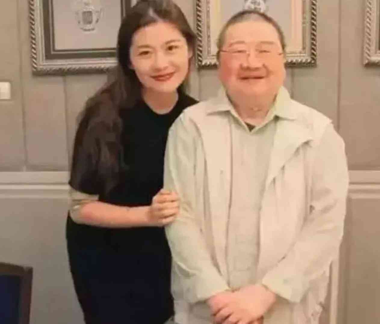中国AI写作助手助力侦探工作，提升案件侦破效率