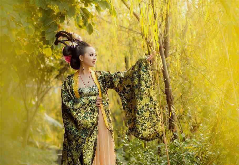古韵美韵：古典造型搭配诗意文案