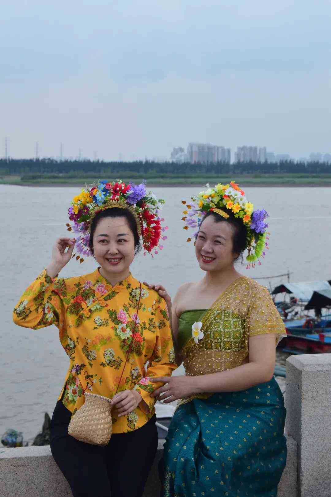 一键生成AI的簪花文案软件：打造创意花艺描述与营销方案利器