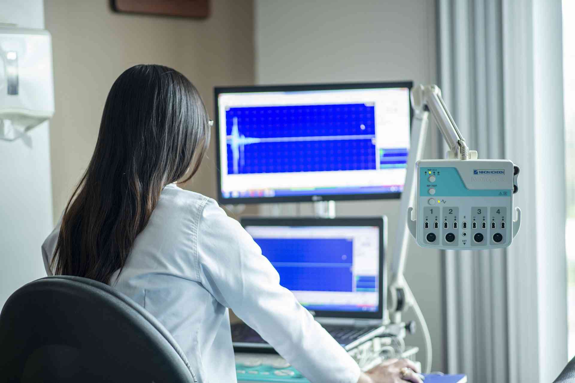 医学超声信息整理与分析专员