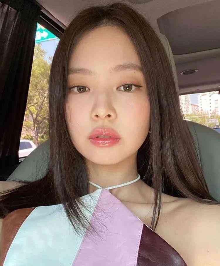 用户全方位AI妆容设计：个性化打造，潮流趋势一网打尽