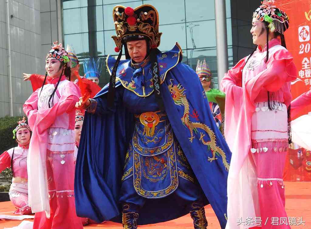 探索变脸艺术：揭秘川剧变脸技巧与历文化内涵