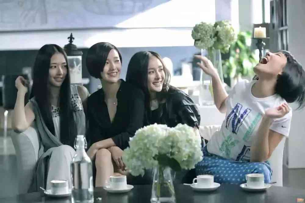 《小时代》视角：AI解读敬明作品观影心得报告
