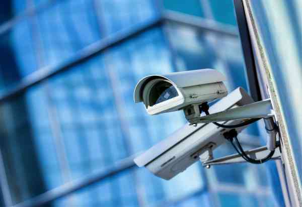AI影像技术在医疗、安防、娱乐等多领域的应用与突破