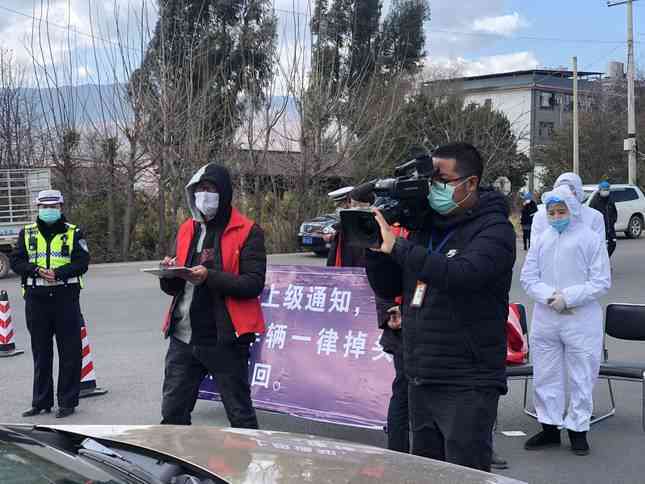 智能文章创作助手：一键生成今日头条热门标题，全面覆用户搜索需求