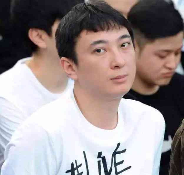 抖音直播间脚本：抢福袋抢购脚本范本及控制软件是否会封号详解