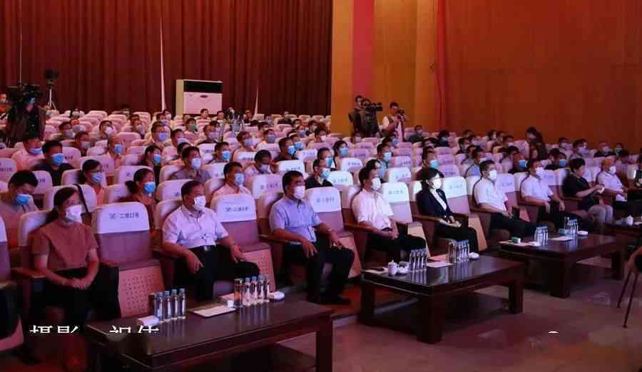 携手献爱心：加入我们共同参加公益活动的精彩瞬间记录