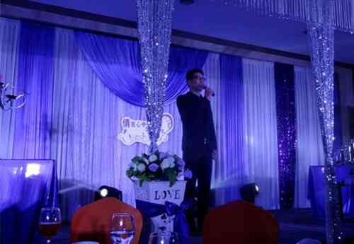 一站式婚礼主持神器：专业主持，全方位满足婚礼主持需求