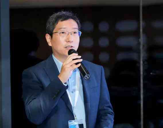 深度解析：AI创作在当代社会中的重要性与全面价值