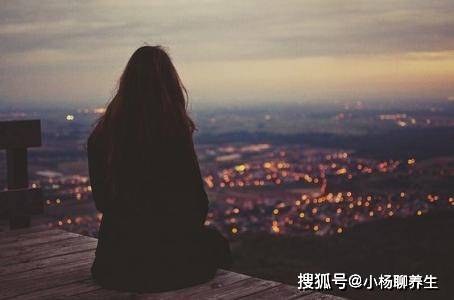 人工智能配音专属伤感短句精华集锦：深情低吟，触动心灵