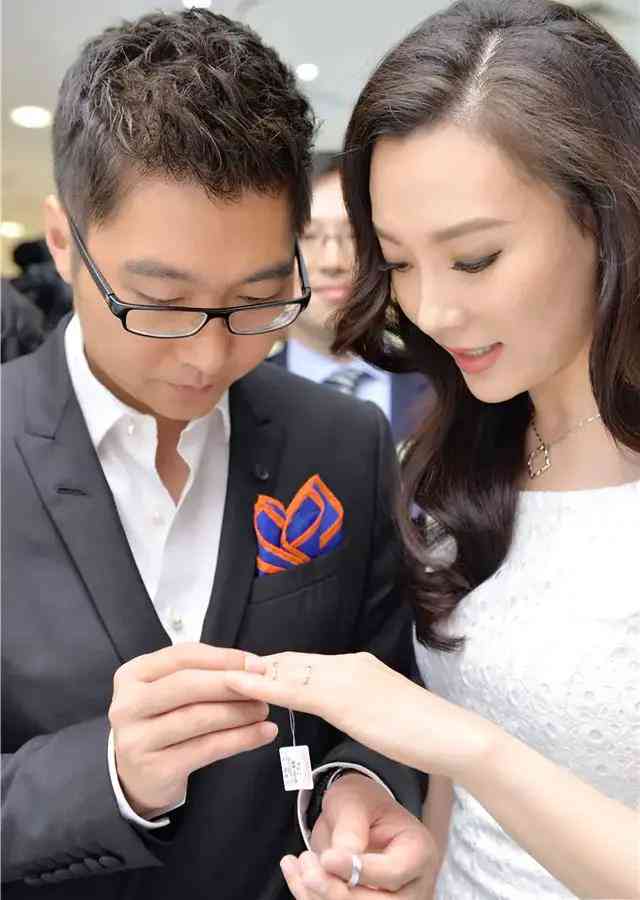 AI自动生成文案：软件推荐、侵权疑虑及免费工具一览