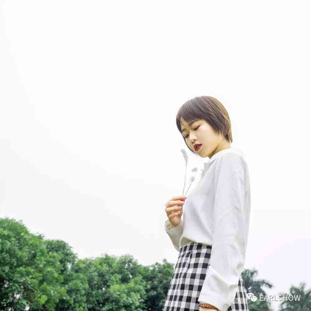 生活点滴：朋友圈真实情感写照与个人写真摄影集